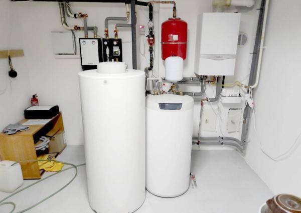 Priestranný rodinný dom so saunou, bazénom, fitness - Krakovany