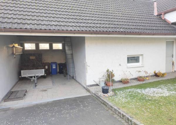 Priestranný rodinný dom so saunou, bazénom, fitness - Krakovany