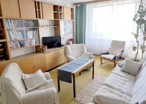 Prenájom 3-izbového bytu, Javorová Piešťany