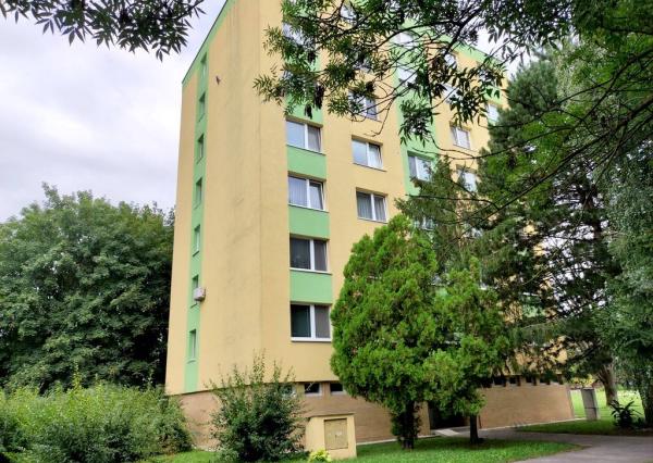 Prenájom 3-izbového bytu, Javorová Piešťany