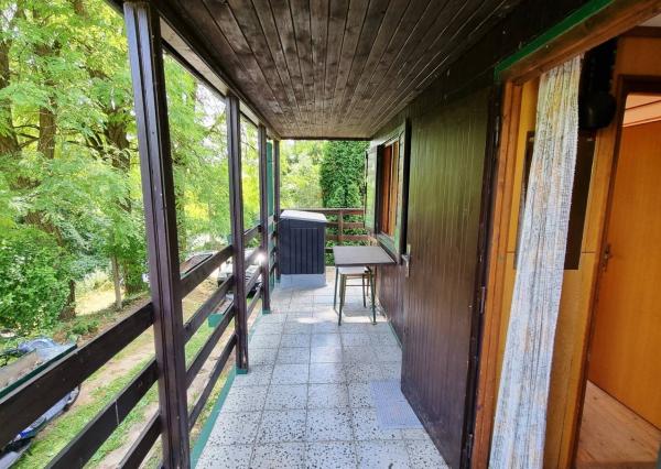 *VIDEO* Romantická chatka s čarovnou záhradou, Ratnovce pri Piešťanoch