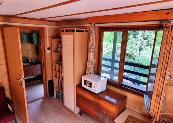 *VIDEO* Romantická chatka s čarovnou záhradou, Ratnovce pri Piešťanoch