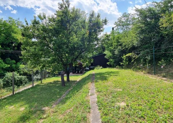 *VIDEO* Romantická chatka s čarovnou záhradou, Ratnovce pri Piešťanoch