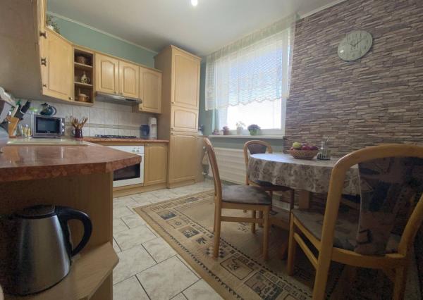 Veľký, slnečný 3 izbový byt, Nemšová, 74 m2