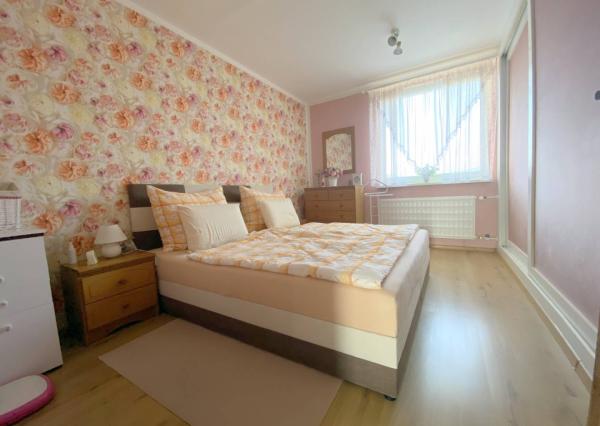 Veľký, slnečný 3 izbový byt, Nemšová, 74 m2