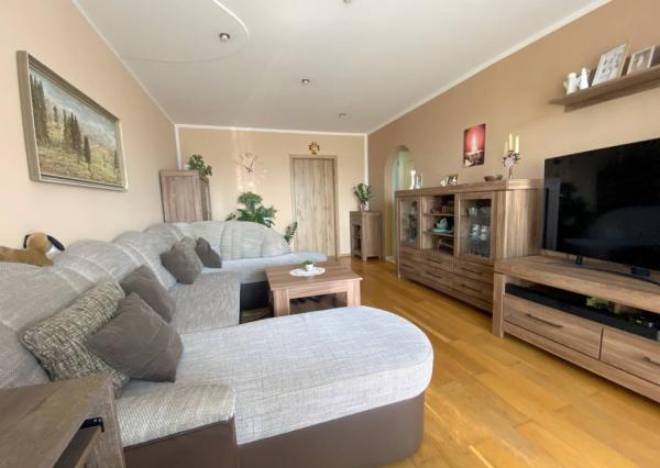 Veľký, slnečný 3 izbový byt, Nemšová, 74 m2