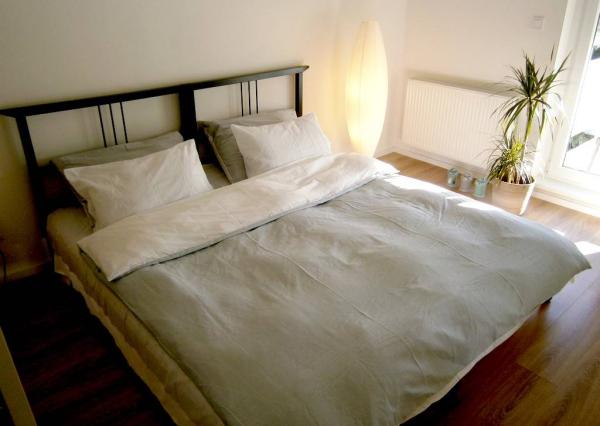 Opäť v ponuke...Prenájom 2-izbový byt, blízke centrum-Piešťany 