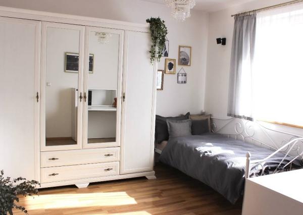 5 izbový rodinný dom, s krásnou záhradou, 9árový pozemok pri Nitre