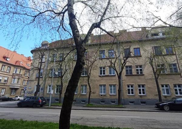 REZERVOVANÉ! Výnimočný byt / výnimočná lokalita /85m2/ Staré Mesto