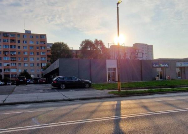 Na prenájom obchodný priestor, 535 m², Tupolevova ulica