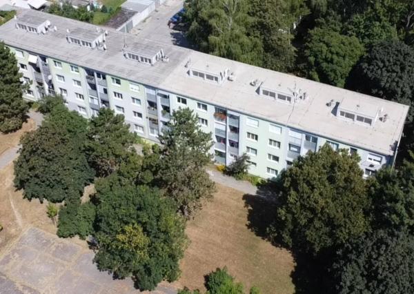 *PREDAJ* Zariadený 3-izbový byt s loggiou v srdci Piešťan !!