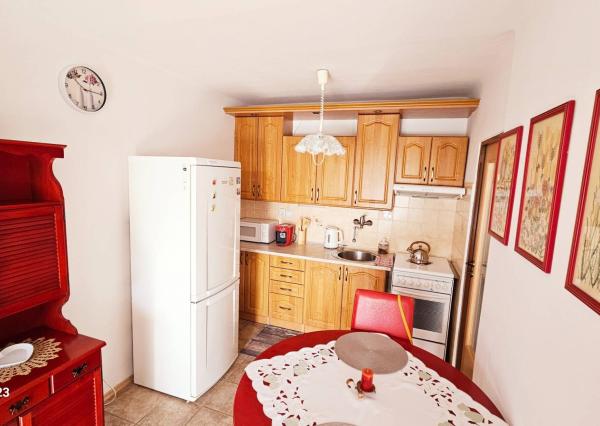 *PREDAJ* Zariadený 3-izbový byt s loggiou v srdci Piešťan !!