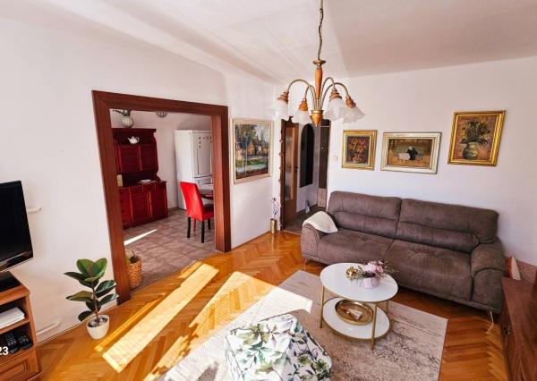 *PREDAJ* Zariadený 3-izbový byt s loggiou v srdci Piešťan !!