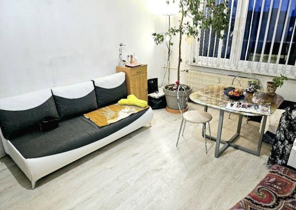 2,5 izbový byt Bánovce nad Bebravou / CENTRUM- STRED / KOMPLETNÁ REKNŠ