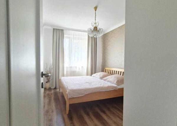 Na prenájom 3-izbový byt s lodžiou, 74 m², Pri Kríži., Dúbravka