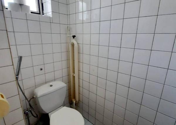 Prenájom 4 izbový byt s parkovaním, Pod Párovcami Piešťany.