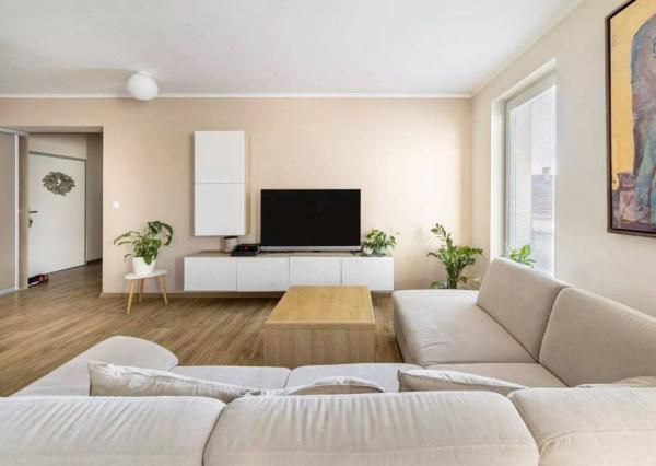 Priestranný 92m2 3-izbový byt s parkovacím miestom - Piešťany centrum