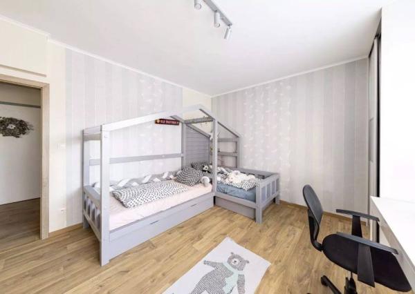 Priestranný 92m2 3-izbový byt s parkovacím miestom - Piešťany centrum