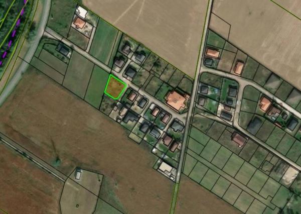 Slnečný stavebný pozemok 818m2, Sokolovce pri Piešťanoch