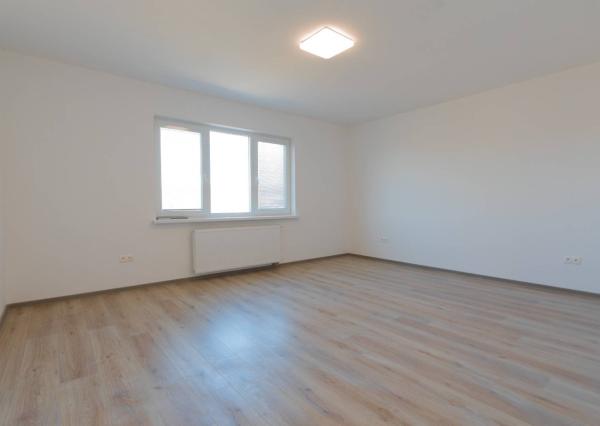 Na predaj 4-izbový rodinný dom 207 m², pozemok 331 m², Koválov, Senica
