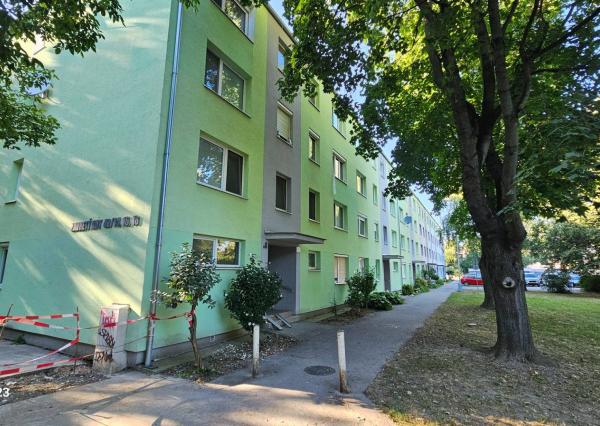 *NA PRENÁJOM* Zariadený 3-izbový byt s loggiou v srdci Piešťan !!