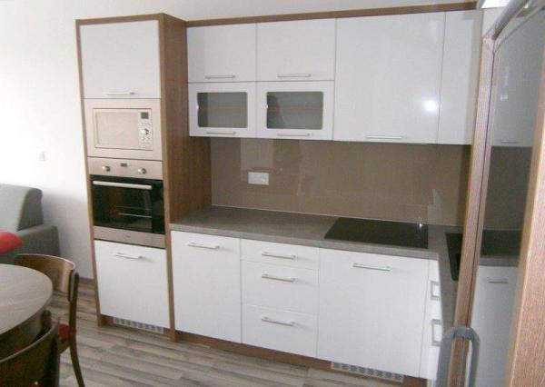 Na prenájom 2 izbový byt s parkovacím miestom, Piešťany.