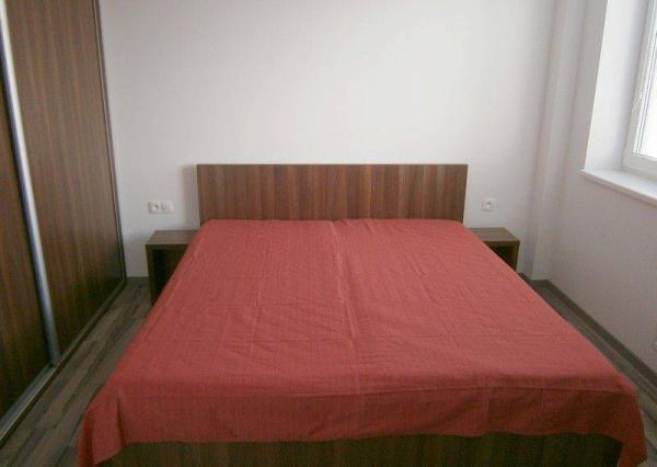 Na prenájom 2 izbový byt s parkovacím miestom, Piešťany.