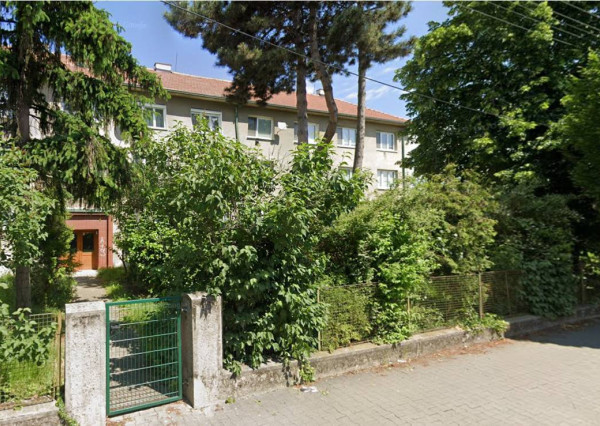 Prenájom pekný 2-izbový byt 53m2 + balkón, Nové Mesto nad Váhom