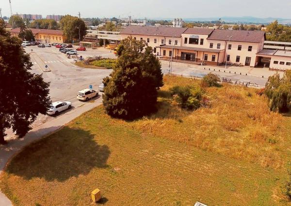 *VIDEO* Pozemok na komerčné využitie 1197 m2 Piešťany, Dopravná