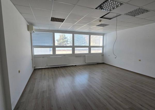 Voľná kancelária 45,5 m² na prenájom - Piešťany, Vajanského