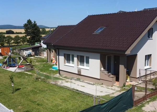 Dvojgeneračné bývanie - 2x Rodinný dom Nitrianska Blatnica