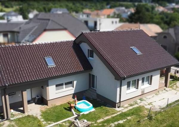 Dvojgeneračné bývanie - 2x Rodinný dom Nitrianska Blatnica