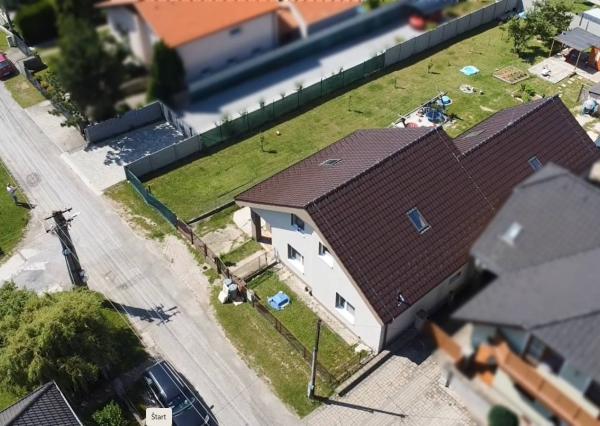 Dvojgeneračné bývanie - 2x Rodinný dom Nitrianska Blatnica