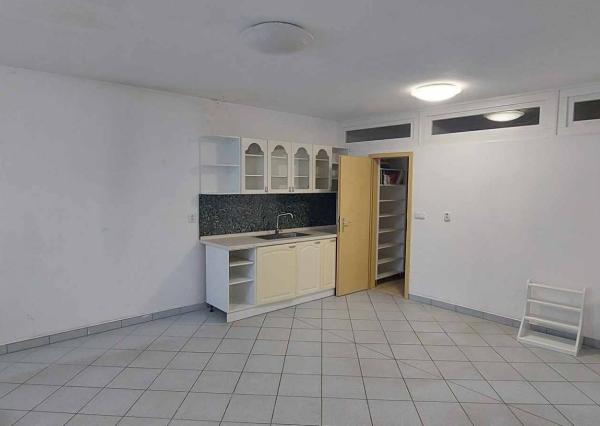 Ponúkame na predaj atraktívny nebytový priestor 300 m², Piešťany