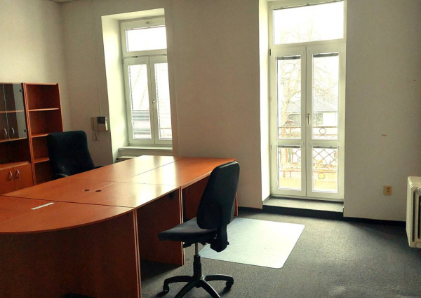 Prenájom - Reprezentatívne kancelárske priestory 190 m2 v Piešťanoch