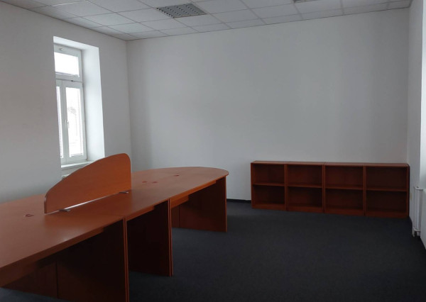 Prenájom - Reprezentatívne kancelárske priestory 190 m2 v Piešťanoch