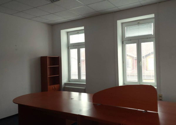 Prenájom - Reprezentatívne kancelárske priestory 190 m2 v Piešťanoch