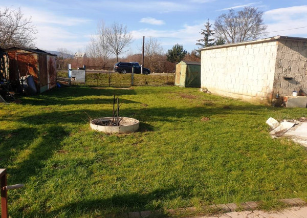 Stavebný pozemok o výmere 1523 m2, UPI pre výstavbu polyfunkcie - NMnV