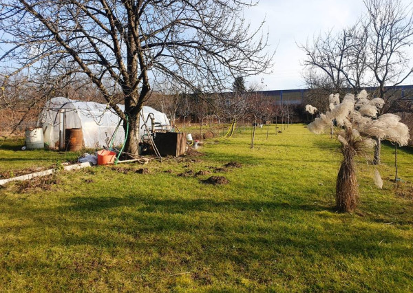 Stavebný pozemok o výmere 1523 m2, UPI pre výstavbu polyfunkcie - NMnV