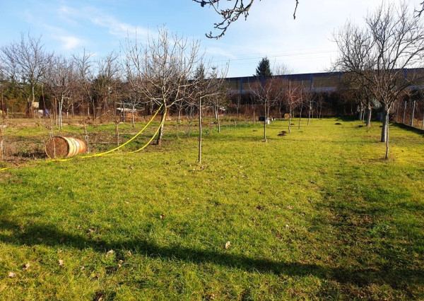 Stavebný pozemok o výmere 1523 m2, UPI pre výstavbu polyfunkcie - NMnV