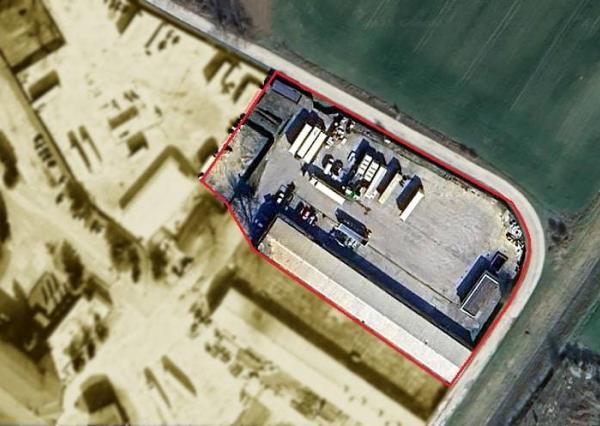 Na predaj areál 8700 m2 s halami 1510 m2 - Trenčianske Bohuslavice