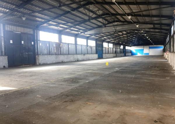Na predaj areál 8700 m2 s halami 1510 m2 - Trenčianske Bohuslavice
