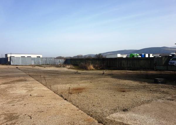 Na predaj areál 8700 m2 s halami 1510 m2 - Trenčianske Bohuslavice