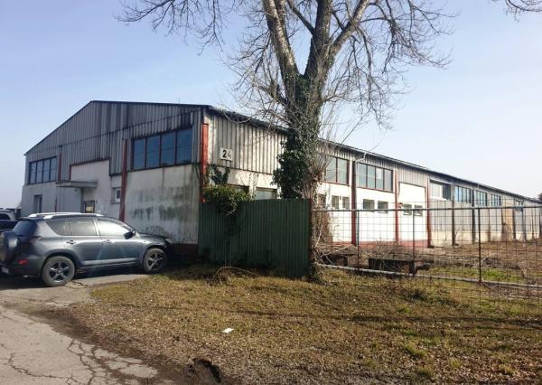 Na predaj areál 8700 m2 s halami 1510 m2 - Trenčianske Bohuslavice