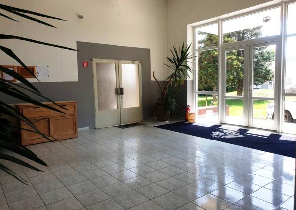 Administratívna budova so sklad. priestormi 1200 m2 - Tr. Bohuslavice