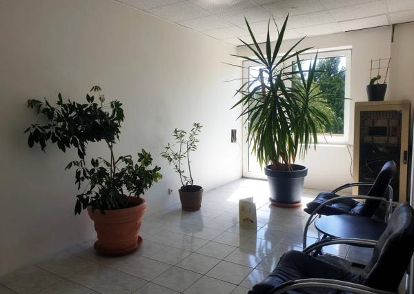 Administratívna budova so sklad. priestormi 1200 m2 - Tr. Bohuslavice