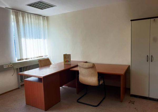 Administratívna budova so sklad. priestormi 1200 m2 - Tr. Bohuslavice