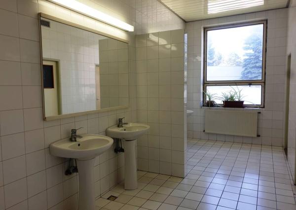 Administratívna budova so sklad. priestormi 1200 m2 - Tr. Bohuslavice