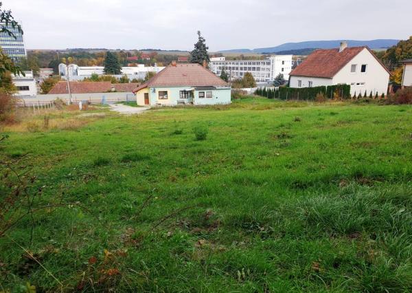 Investičný projekt pripravený pre výstavbu RD - 4x pozemok + 1x RD