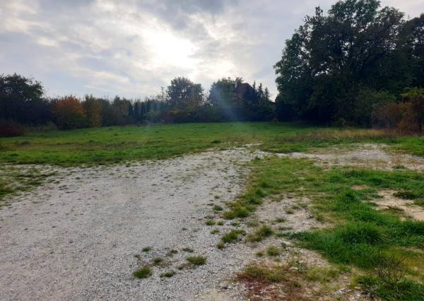 Investičný projekt pripravený pre výstavbu RD - 4x pozemok + 1x RD